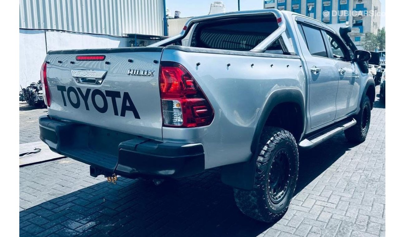 Toyota Hilux SR 2018 TOYOTA HILUX DOUBLE CABIN