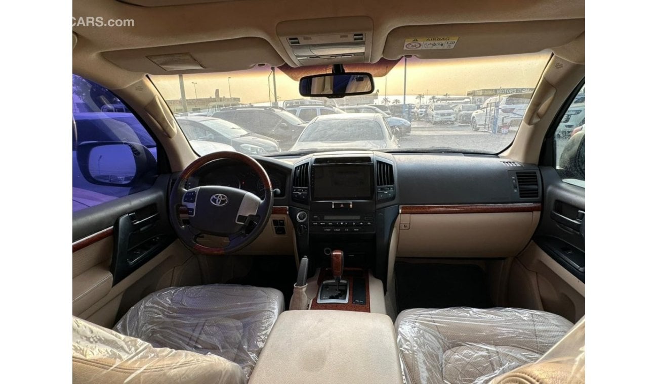 تويوتا لاند كروزر 2015 Toyota Land Cruiser GXR