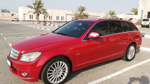 Mercedes-Benz C200 Mercedes C200 Elegance Station Wagon V4 2.0L GCC 2009 Model In Perfect Condition