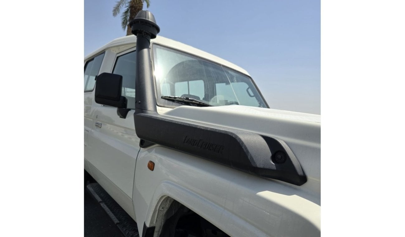 تويوتا لاند كروزر هارد توب 2024 Land Cruiser LC78 4.0L Petrol MT