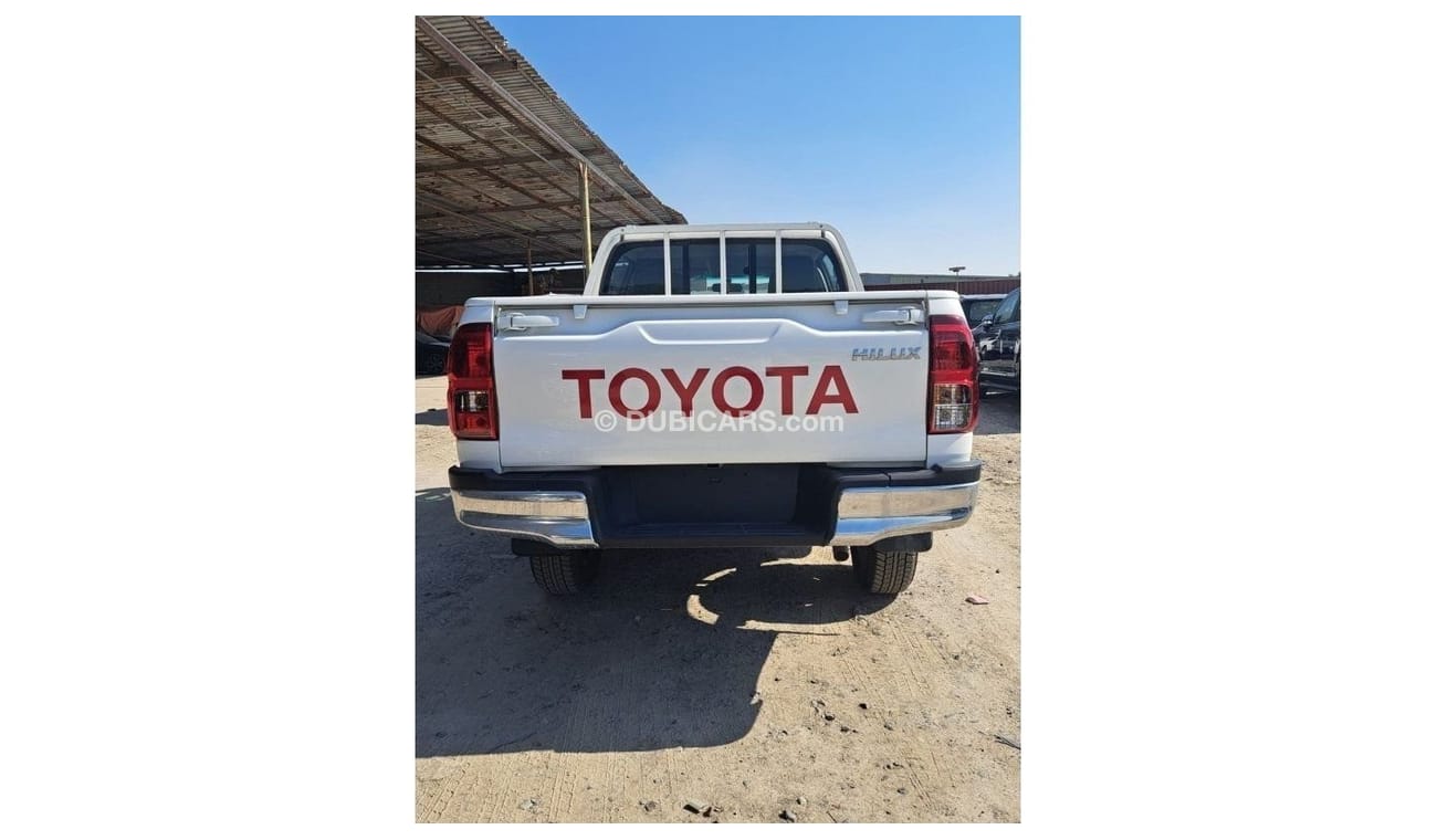 تويوتا هيلوكس Toyota hilux 2.7L gasoline  MT 2023