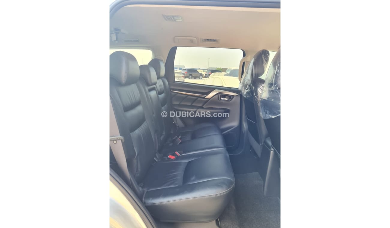 Mitsubishi Montero Full option clean car