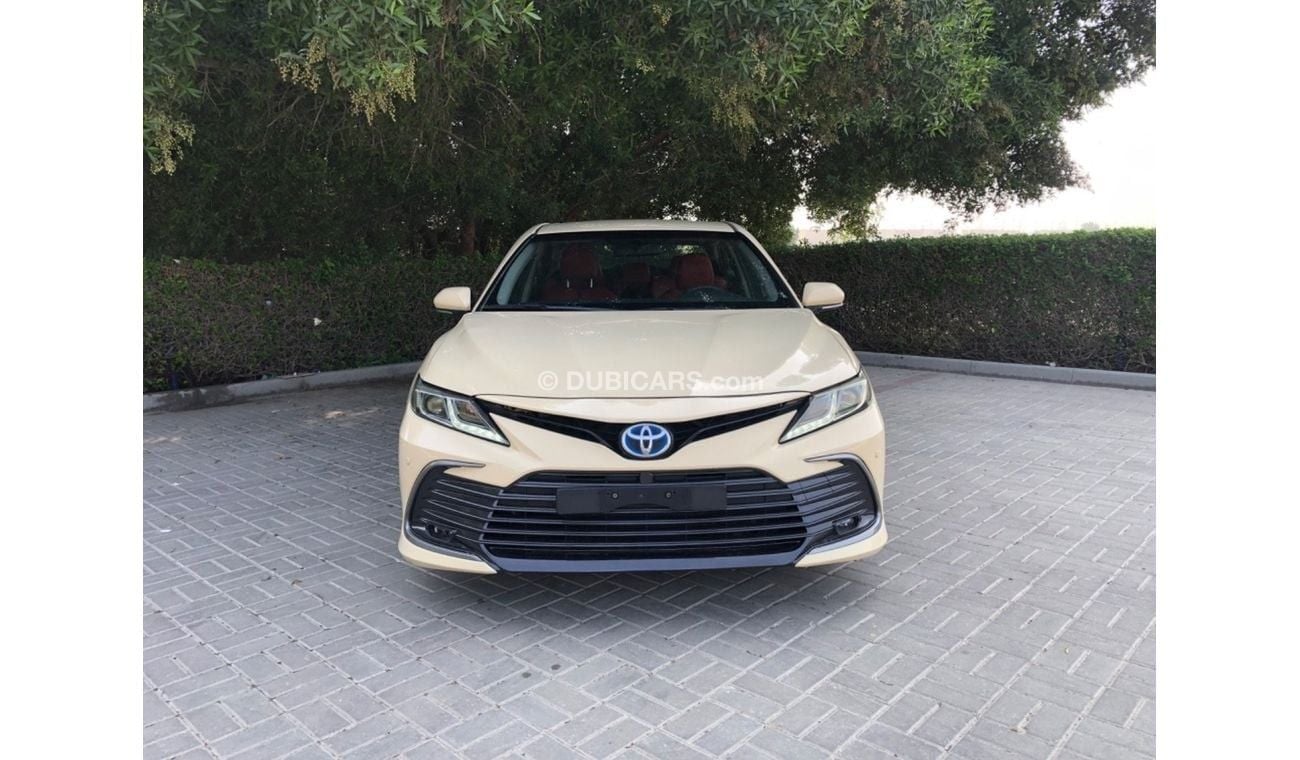 تويوتا كامري LE Hybrid 2.5L (TAKCI)