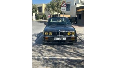 BMW 325 2.8L | 6-speed manual | 1987