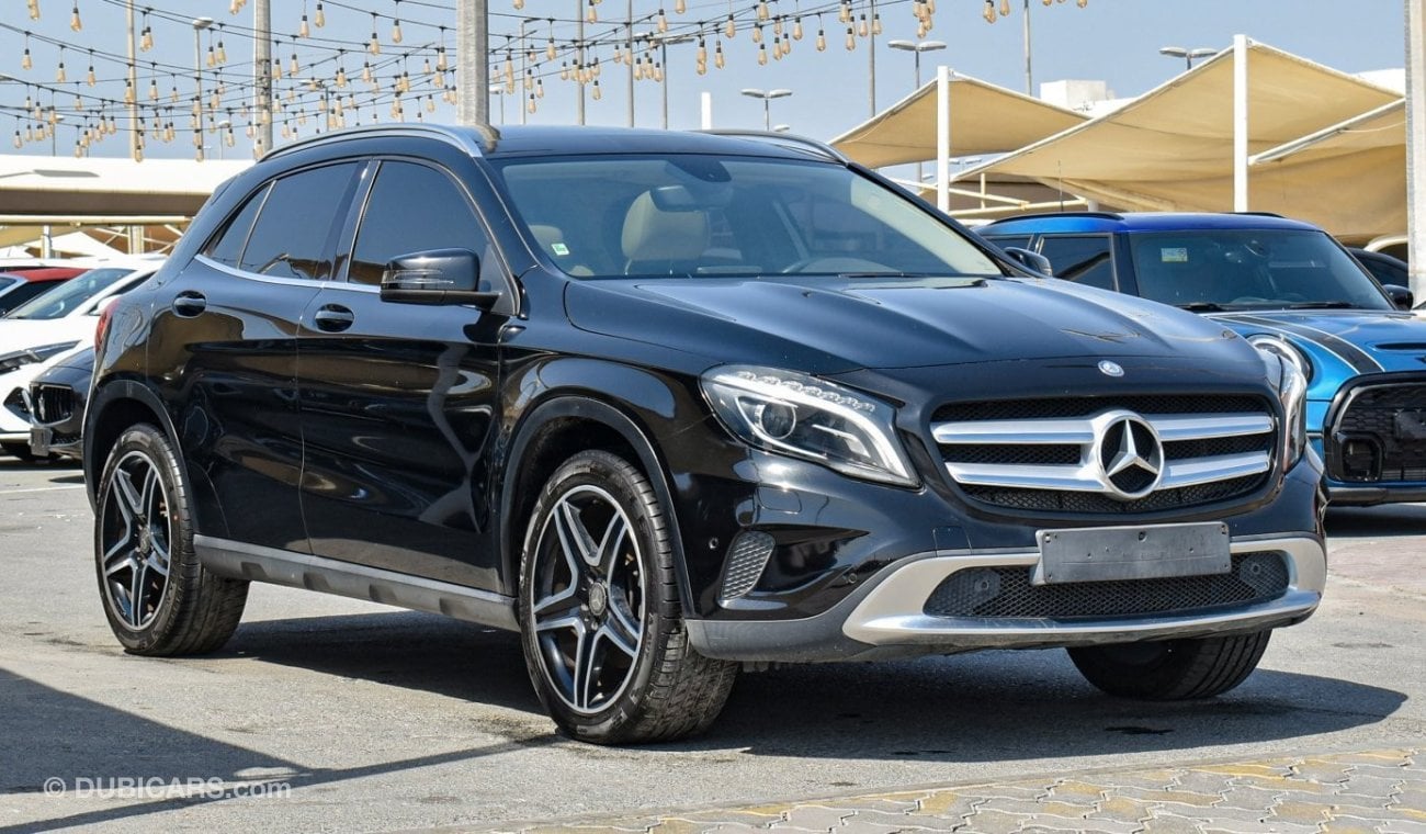 مرسيدس بنز GLA 250 4Matic