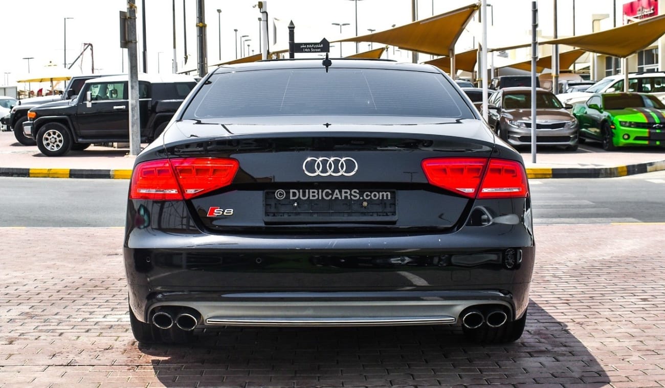 Audi S8