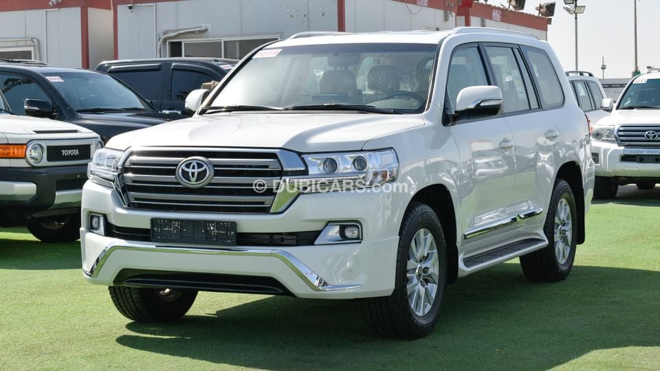 Used Toyota Land Cruiser GXR V6 2019 for sale in Sharjah - 367527