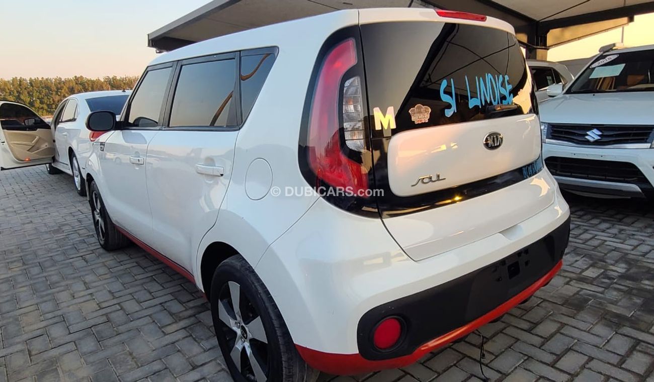 Kia Soul Base 1.6L