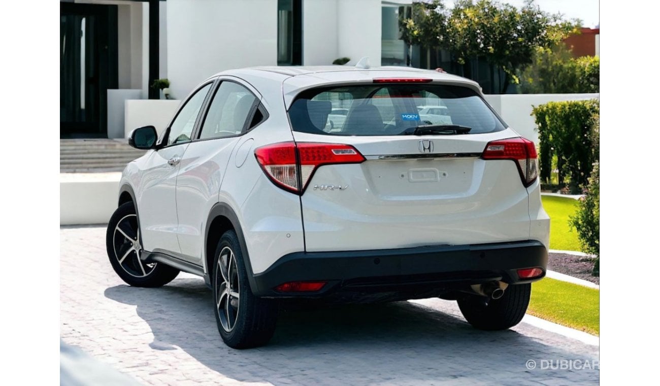 هوندا HRV AED 890 PM | HONDA HR-V LX 1.8 I4 | GCC | LOW MILEAGE | 0% DOWNPAYMENT