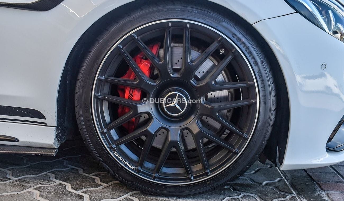 Mercedes-Benz C 63 AMG