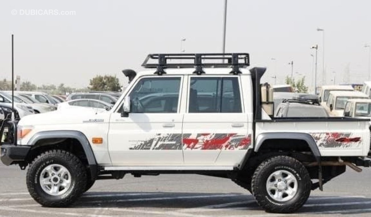 تويوتا لاند كروزر بيك آب 2022 TOYOTA LAND-CRUISER GX FULLY LOADED DOUBLE CABIN