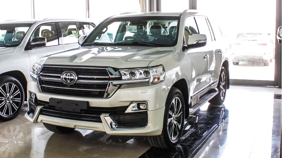 Toyota Land Cruiser VXR 5.7 V8 for sale. White, 2020