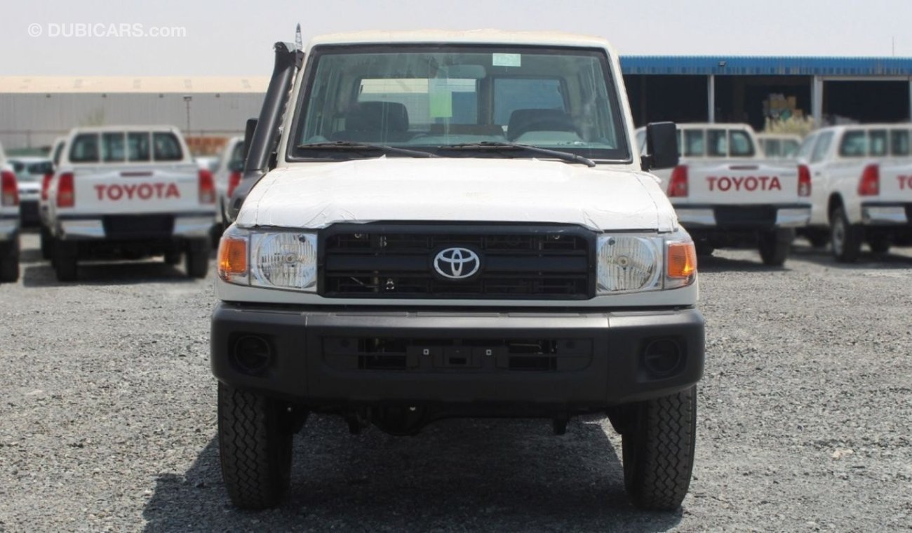 تويوتا لاند كروزر هارد توب Toyota Land Cruiser Hard Top 70 4.2L STD 10 SEATER WITH ABS & AIRBAG Manual Transmission  2023MY