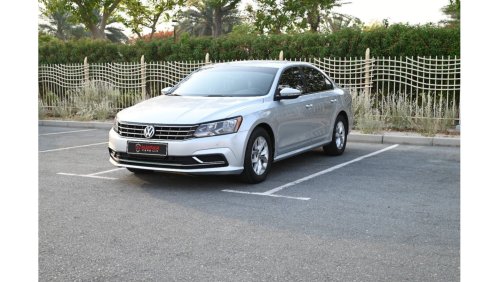 فولكس واجن باسات 0% DP - APPLE CARPLAY - VOLKSWAGEN PASSAT COMFORTLINE - AGENCY SERVICE - LOW MILEAGE - FIRST OWNER