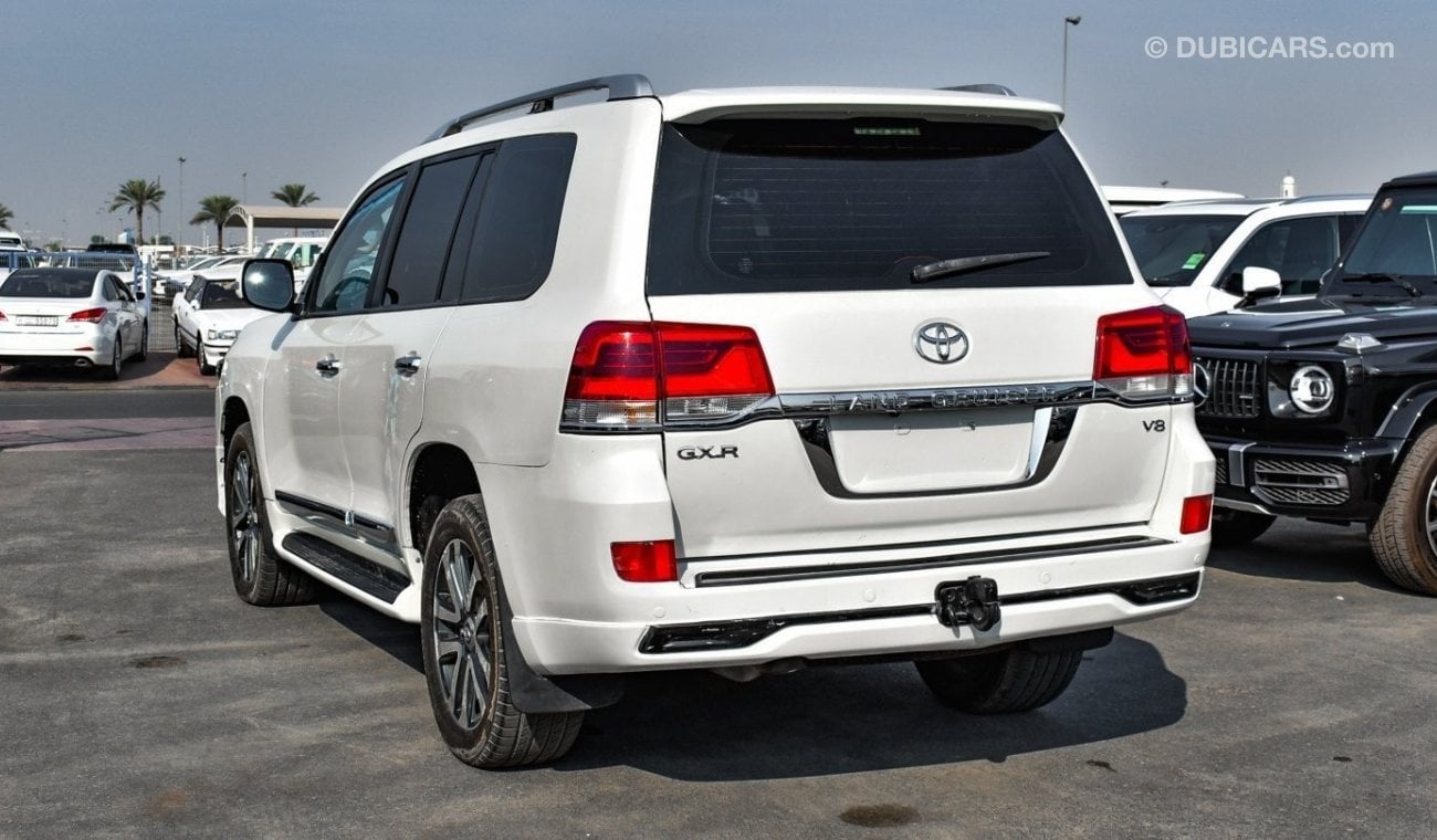 Toyota Land Cruiser GXR V8