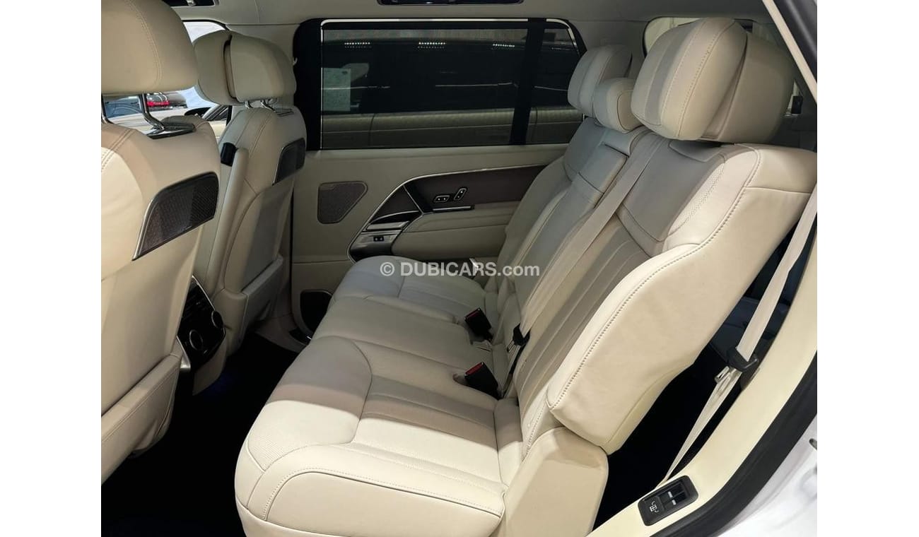 لاند روفر رينج روفر 3.0 D350 MHEV Autobiography Auto 4WD (LWB, 7Seat) RIGHT HAND DRIVE