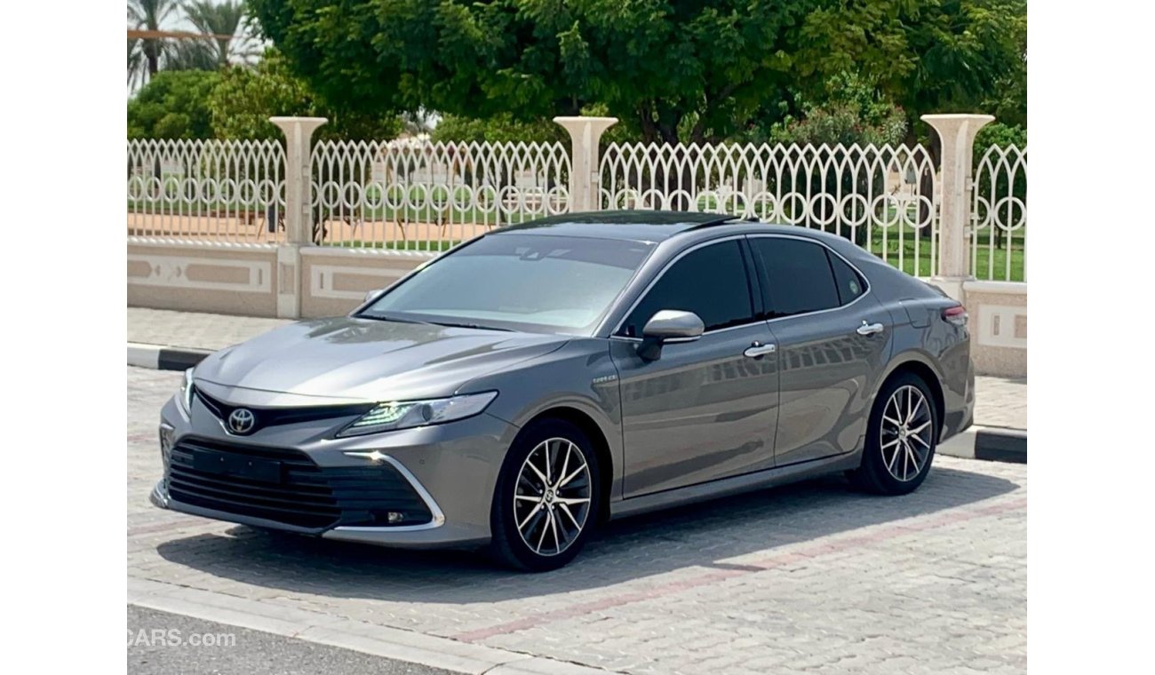 تويوتا كامري Toyota Camry SE+ 2022 - 3.5L,V6  Full Option,Panoramic, GCC Specs