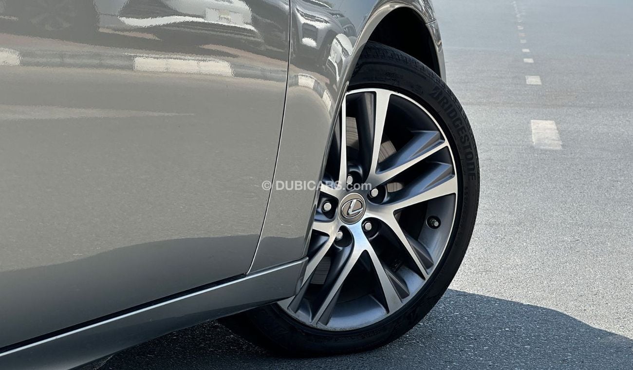 Lexus IS300 Elegant 2.0L Premier 2019 Full Service History GCC