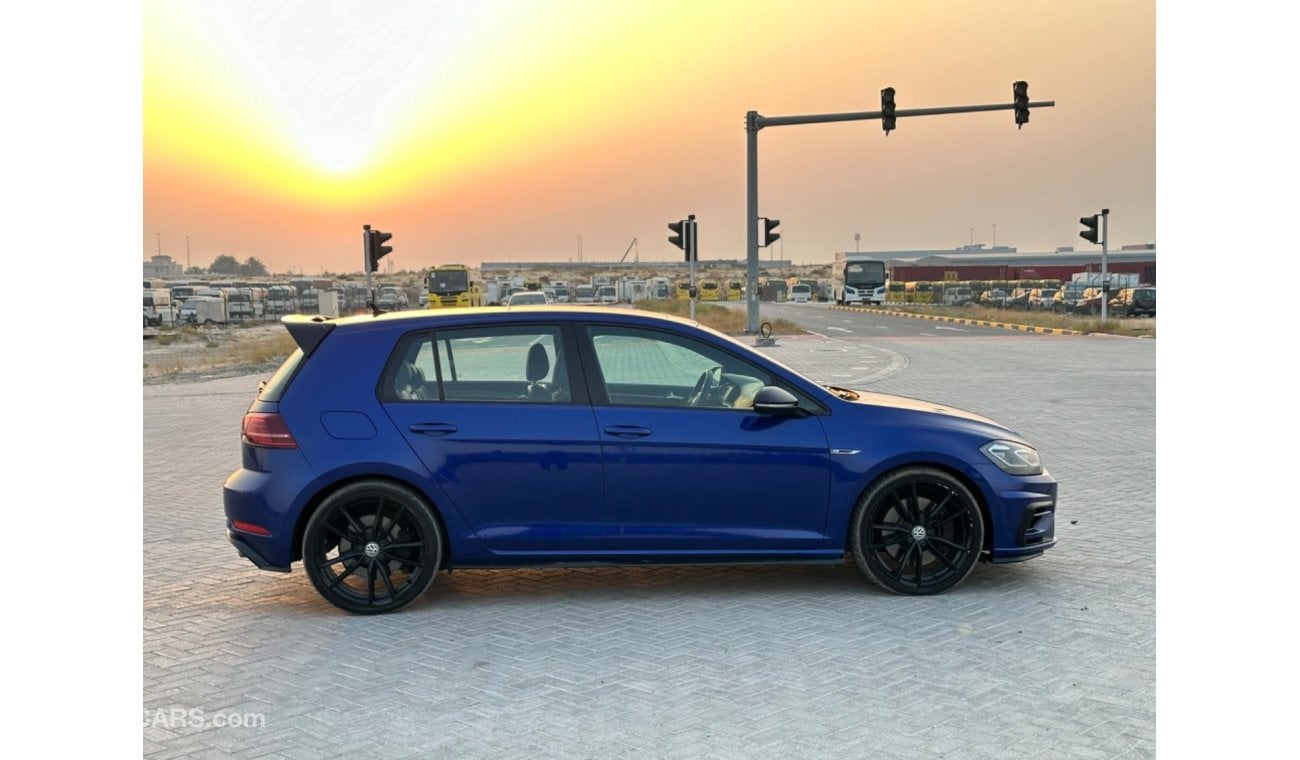 Volkswagen Golf MODEL 2018 GCC CAR VERY GOOD CONDITION FULL OPTION