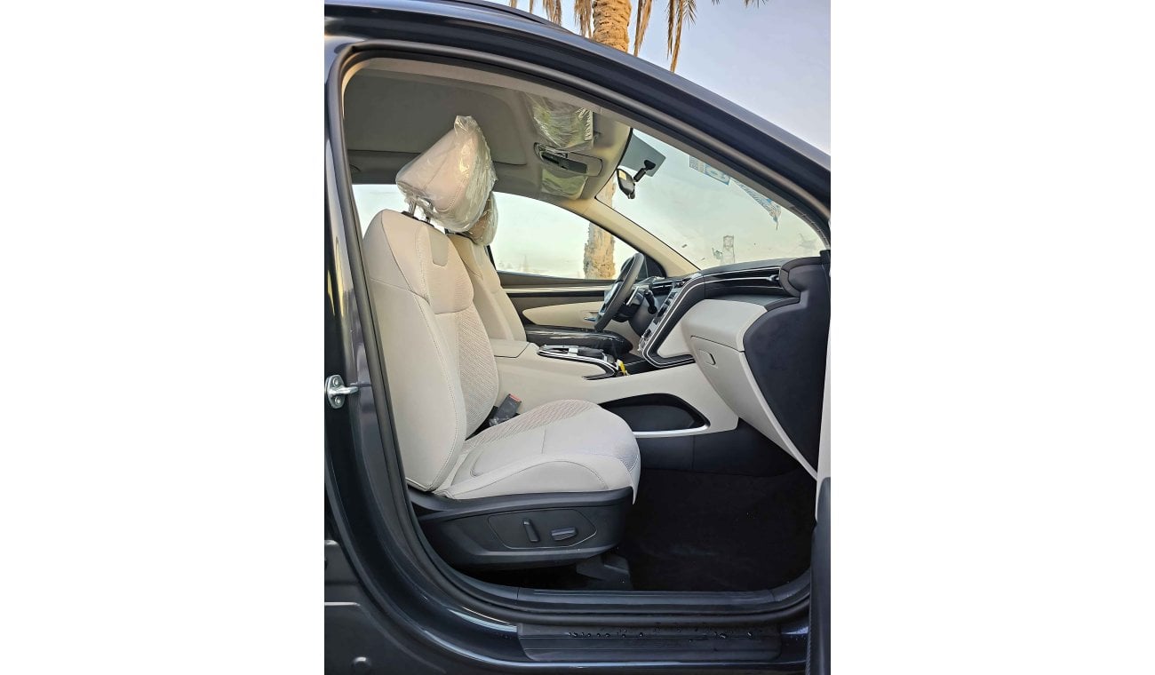 Hyundai Tucson 1.6T V4 PETROL, DRIVER POWER SEATS WITH PANORAMIC ROOF /  FULL OPTION (CODE# 68026)