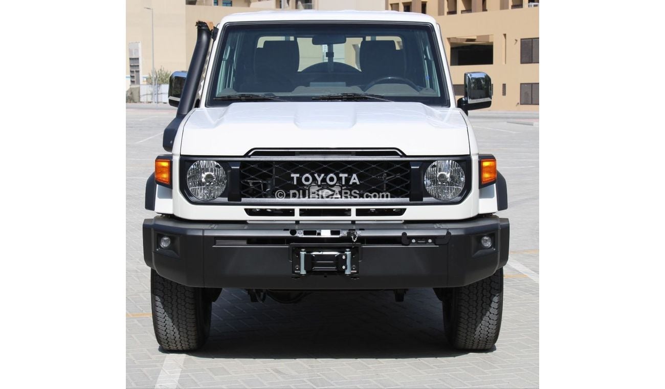 تويوتا لاند كروزر بيك آب TOYOTA LC79 D/CAB 2.8L DIESEL A/T 2024 MODEL GCC