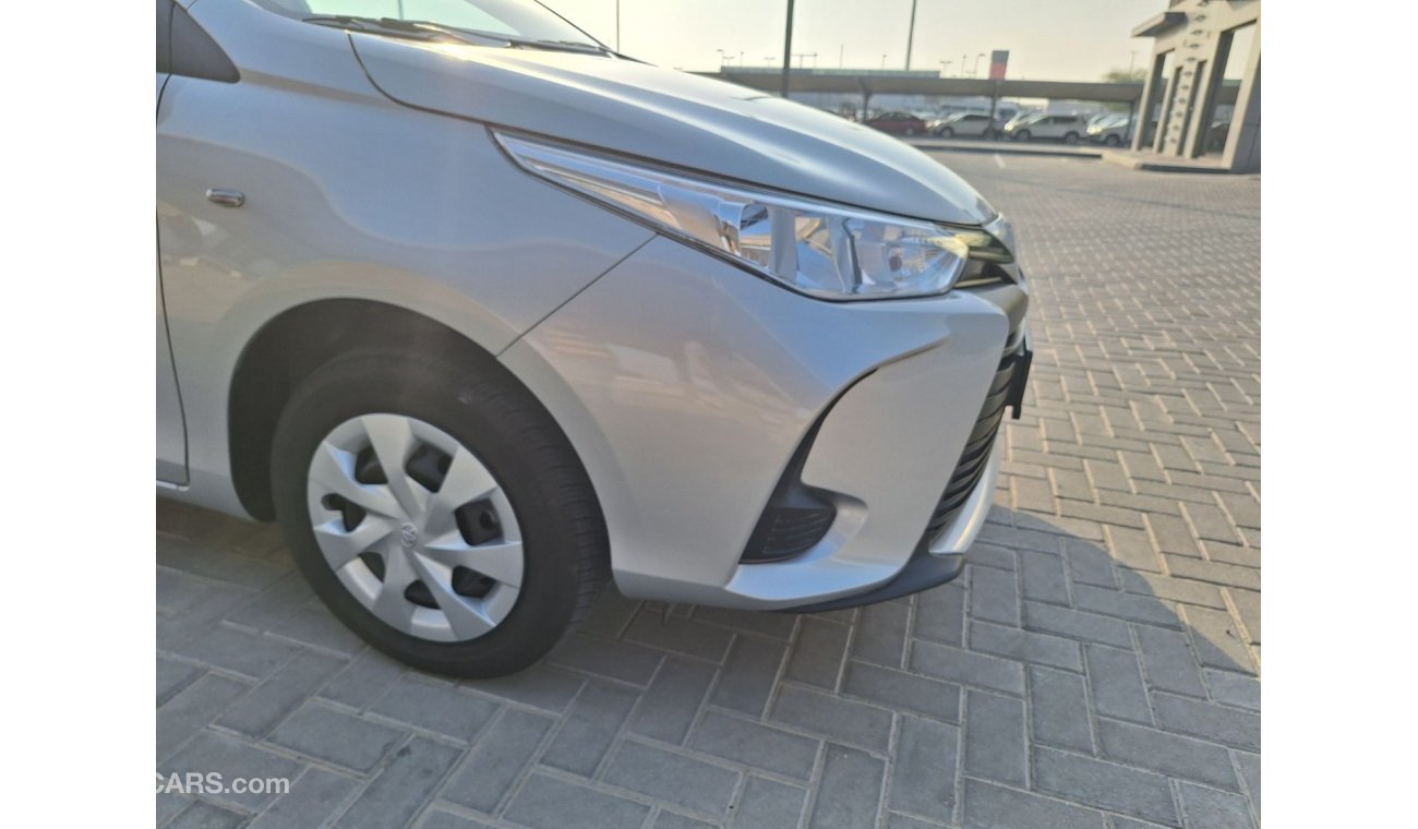 تويوتا يارس Toyota yaris 2022 original paint first owner bumper to bumper original condition agency service