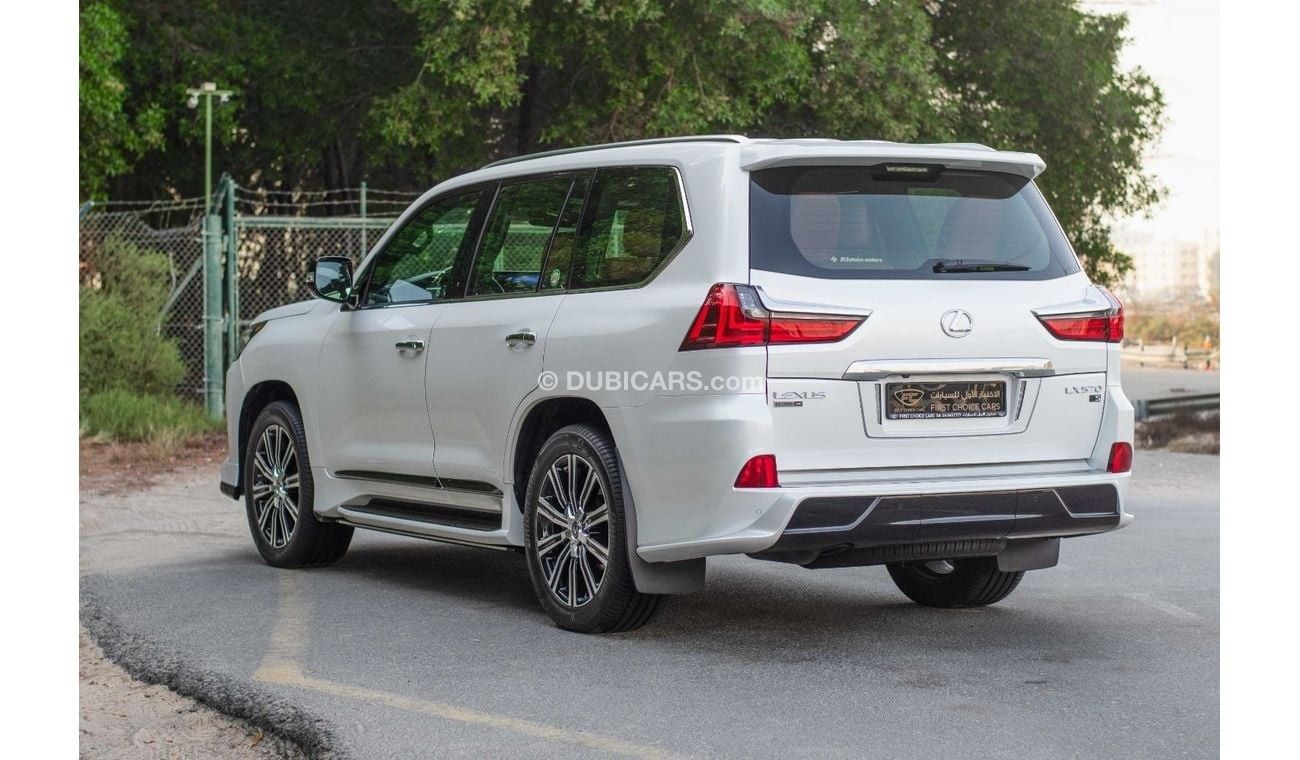 Lexus LX570 AED 5,311/month 2021 | LEXUS LX-570 SIGNATURE EXCLUISVE | 5.7L V8 GCC | L39543