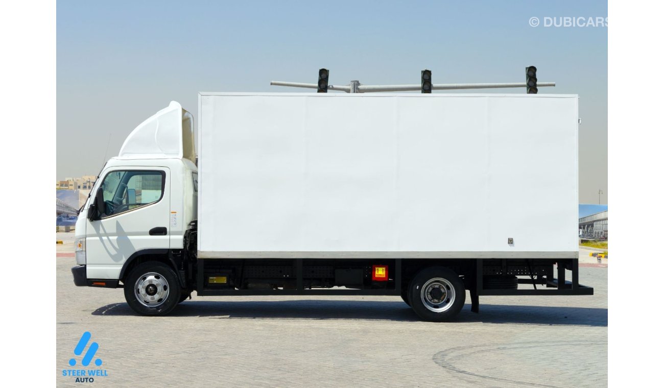 ميتسوبيشي كانتر 2021 Fuso Pick Up with Dry Box 3.0L - Like New Condition - GCC - Book Now!