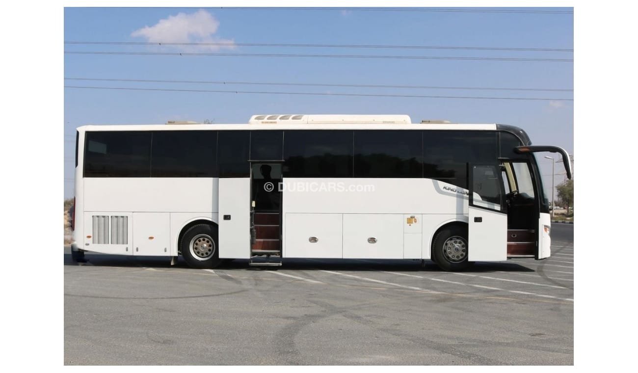 King Long Shuttle Buses Unveil in Dubai Parks