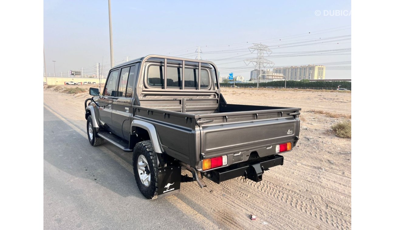 Toyota Land Cruiser Pick Up