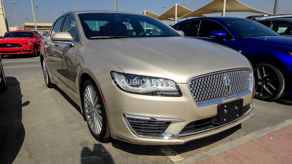 Lincoln MKZ 2.0 T AWD for sale: AED 80,000. Gold, 2017