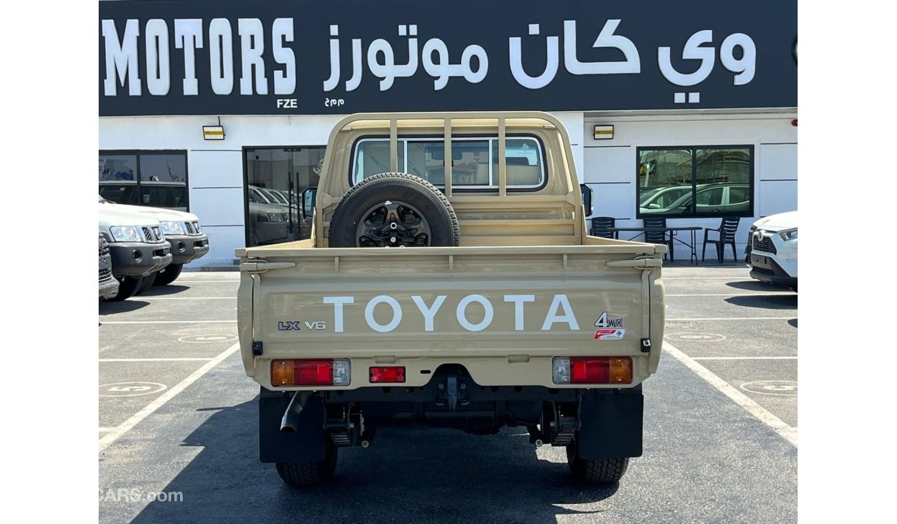 تويوتا لاند كروزر بيك آب LC79 SC PICKUP M/T 4.0L PTR FULL