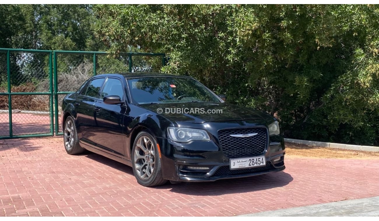 Used Chrysler 300 2017 for sale in Sharjah - 723374