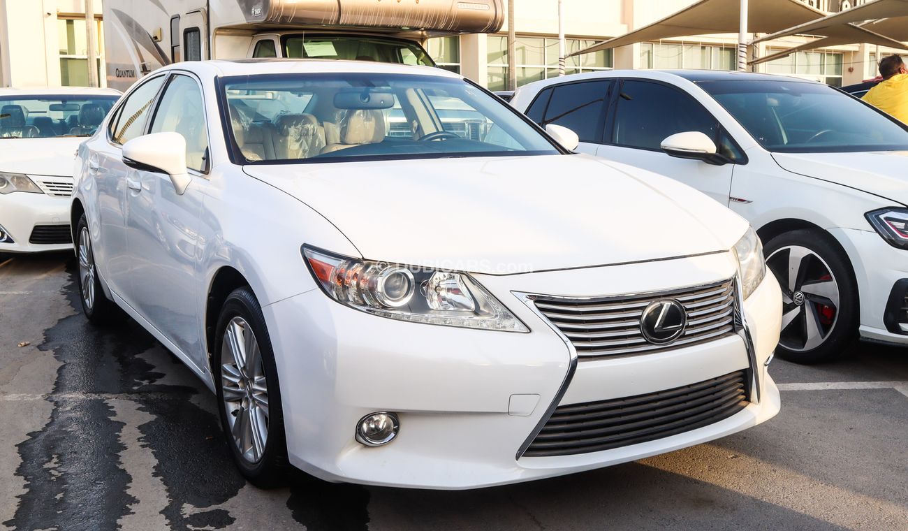 Used Lexus ES 350 2014 for sale in Sharjah - 430630