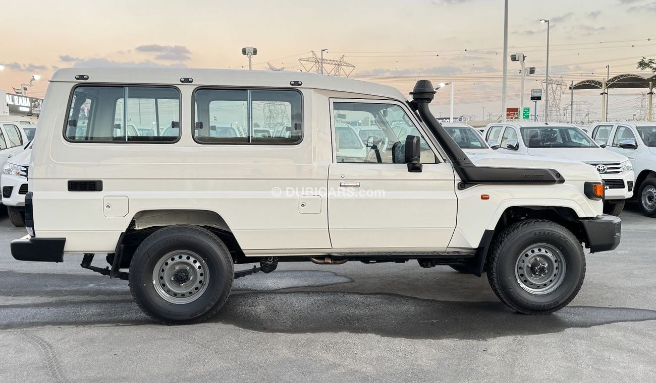 Toyota Land Cruiser Hard Top TOYOTA LAND CRUISER HARDTOP (LC78) AT 4.0L PETROL MY 2025