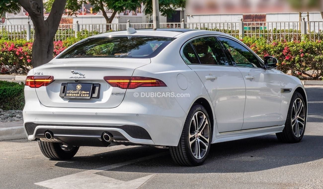 جاكوار XE L P250