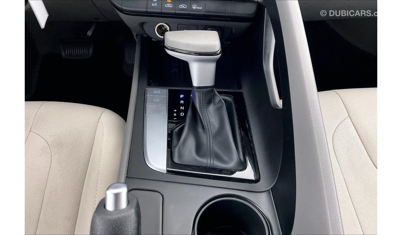 Hyundai Elantra Smart| 1 year free warranty | Exclusive Eid offer