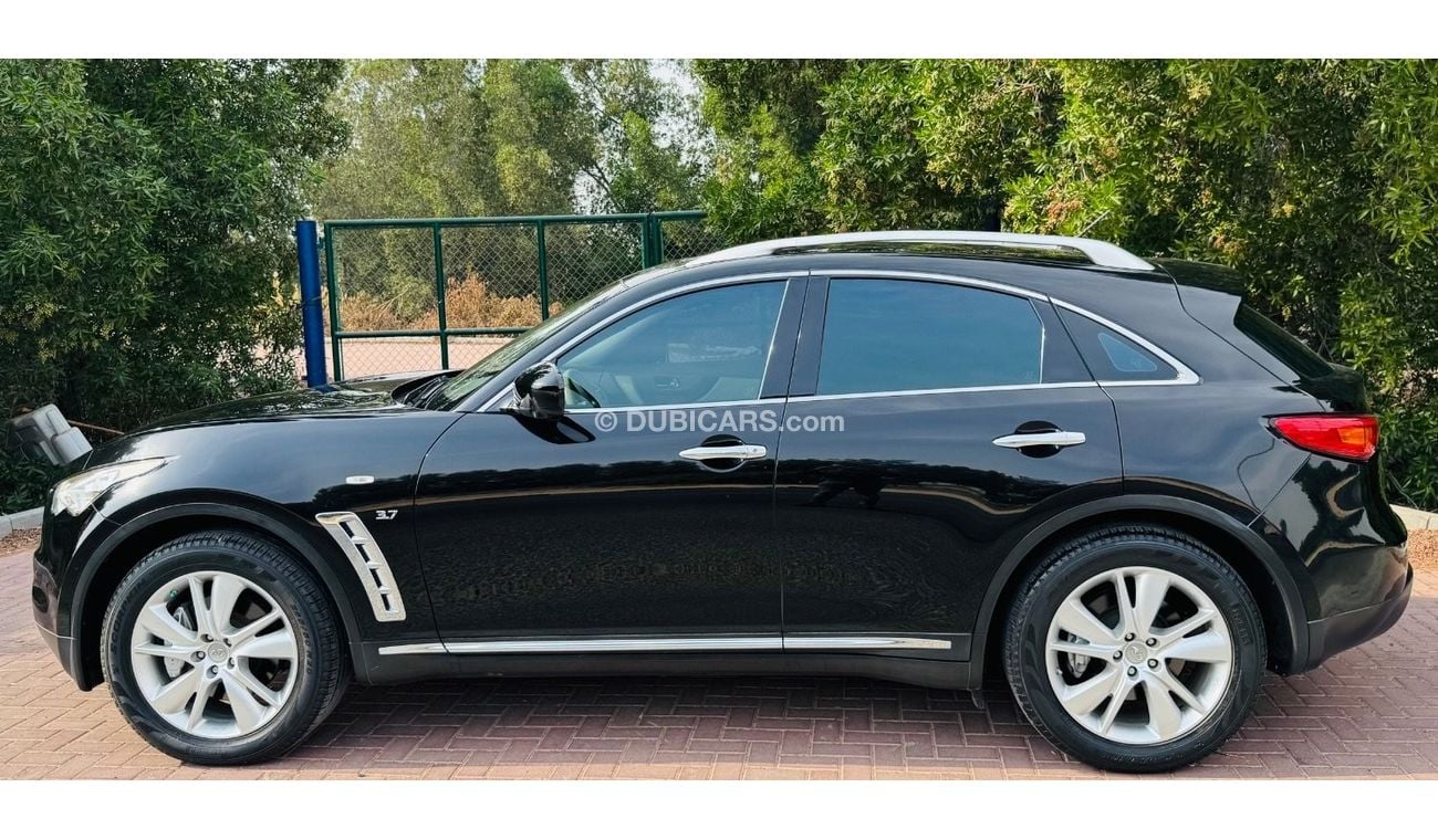 Infiniti QX70 GCC .. FSH .. V6 .. Perfect Condition