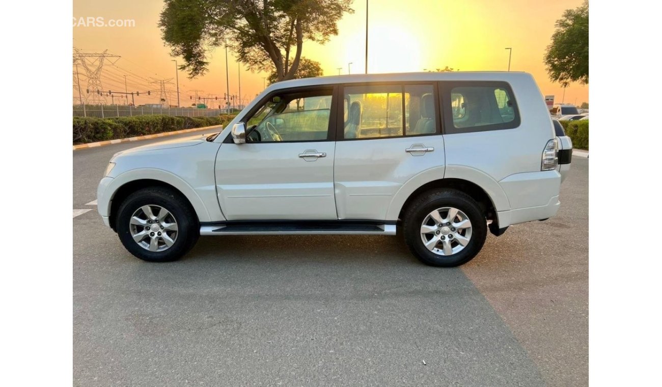 ميتسوبيشي باجيرو Toyota Mitsubishi Pajero 2017 V6 petrol Left hand drive Accident free with gurranty