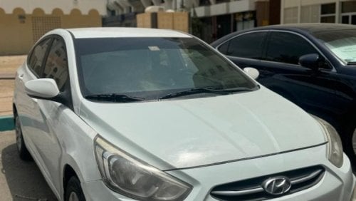 Hyundai Accent Mid 1.4L (107 HP)