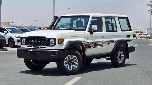 Toyota Land Cruiser Hard Top 4.0L A/T PETROL | TOP VARIANT | DIFF LOCK | REFRIGETOR | WINCH (CODE # 68001)