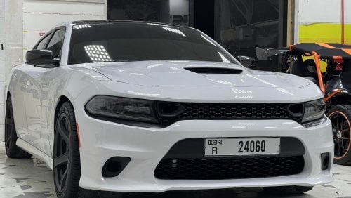 دودج تشارجر SRT 6.2 V8 HELLCAT