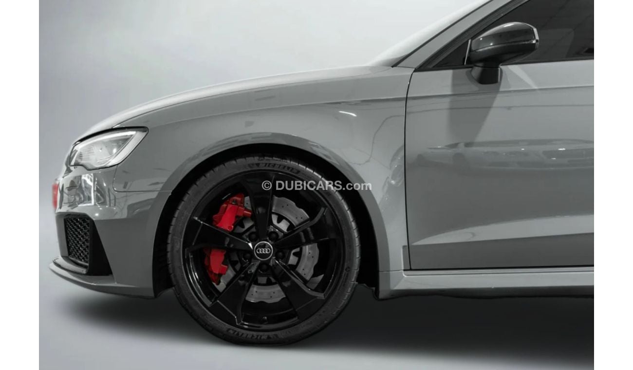 أودي RS3 TFSI quattro 2.5L (362 HP) Hatchback