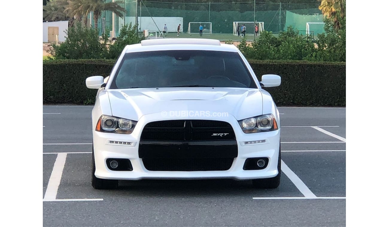 Dodge Charger SRT8 Super Bee