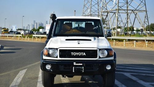 Toyota Land Cruiser Double Cab Pickup Edition V8 4.5L Diesel 4X4 5 Seater Manual Transmission