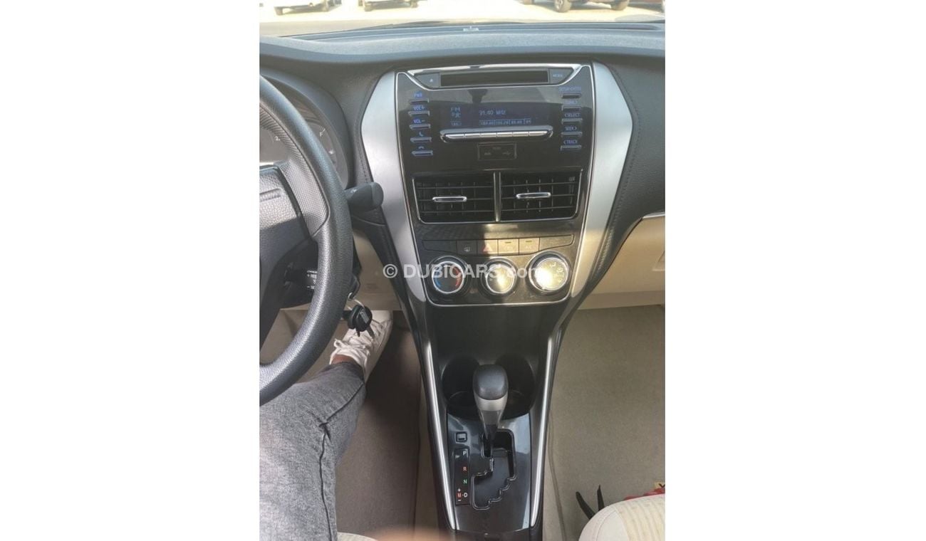 تويوتا يارس Toyota Yaris (GCC SPEC) - 2019 - VERY GOOD CONDITION