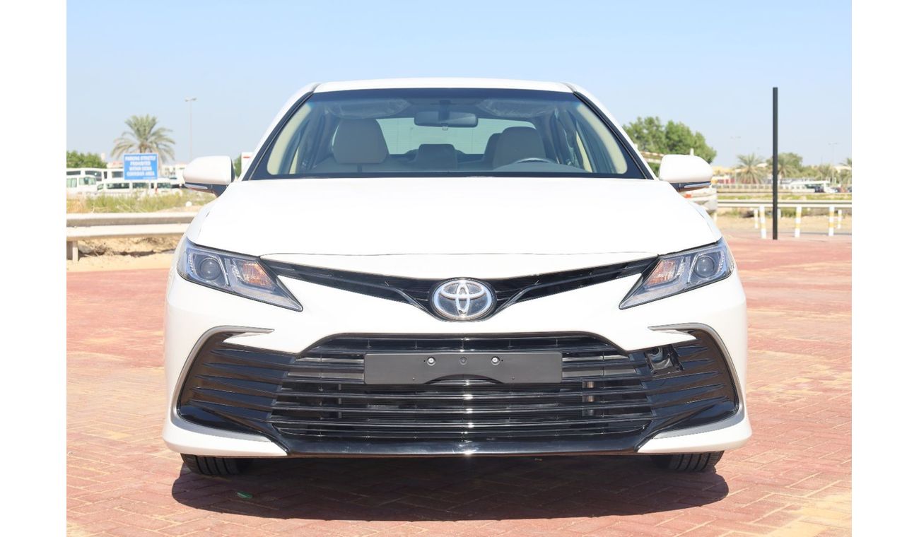 Toyota Camry TOYOTA_CAMERY_LE_2.5_PATROL_2023_WHITE