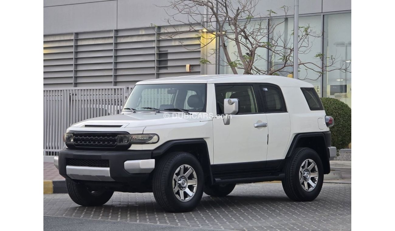 تويوتا إف جي كروزر TOYOTA FJ GXR 2021 GCC GOOD CONDITION