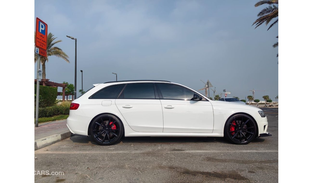 أودي RS4 AVANT