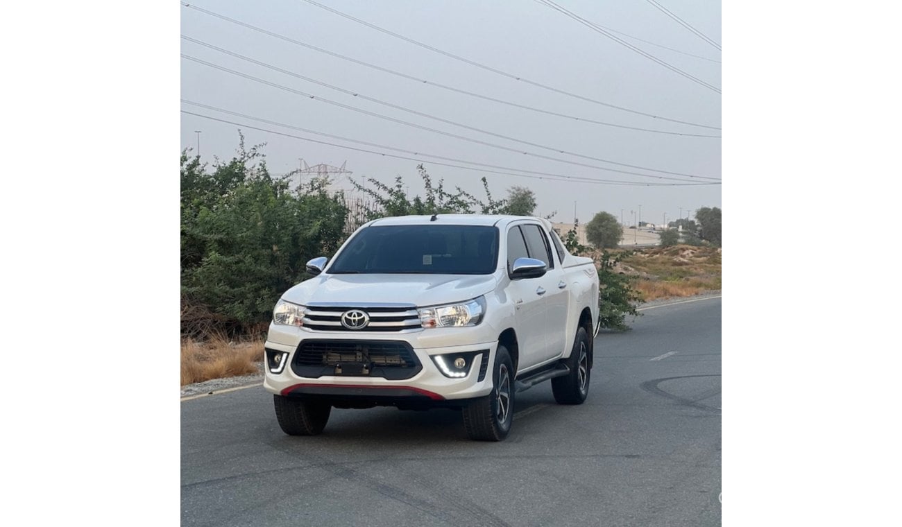 Toyota Hilux Toyota Hilux pickup 2018 V6 petrol left hand Drive very neat and clean perfect condition